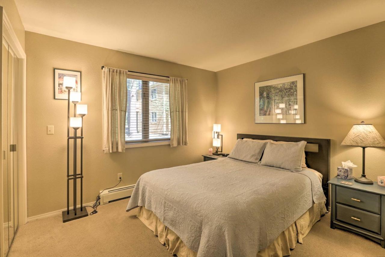 Corner-Unit Condo With Grill Walk To Lake Tahoe! Incline Village Exteriör bild