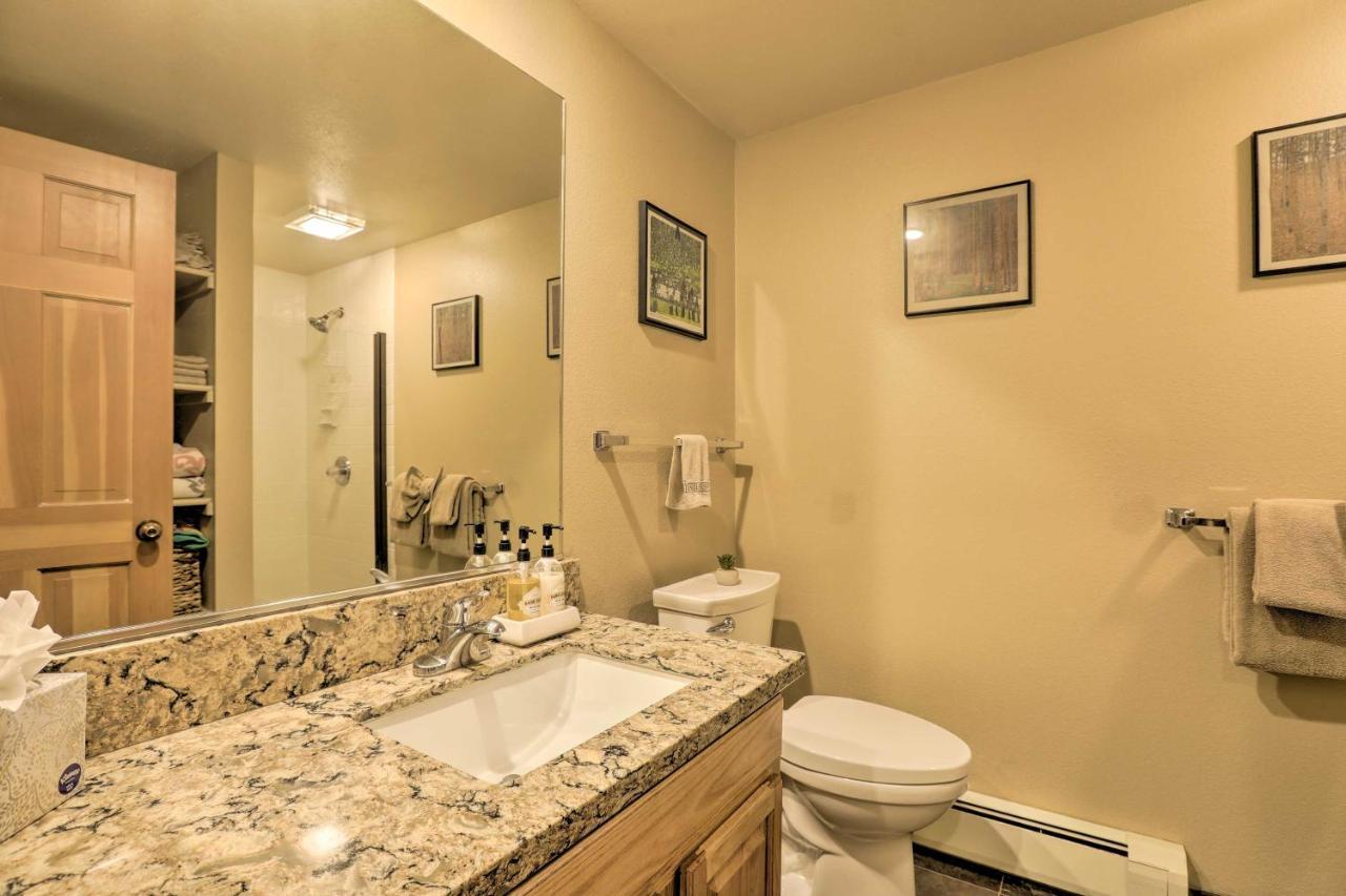 Corner-Unit Condo With Grill Walk To Lake Tahoe! Incline Village Exteriör bild
