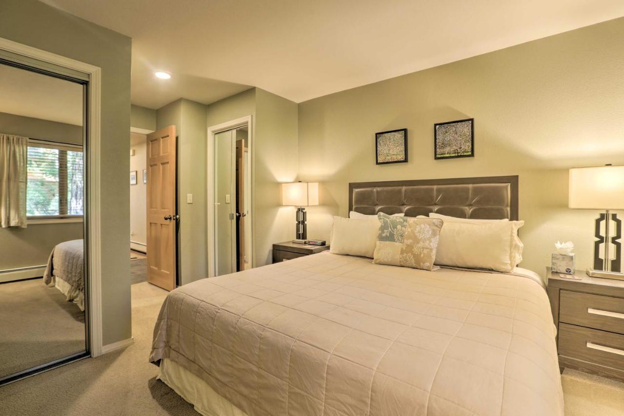 Corner-Unit Condo With Grill Walk To Lake Tahoe! Incline Village Exteriör bild