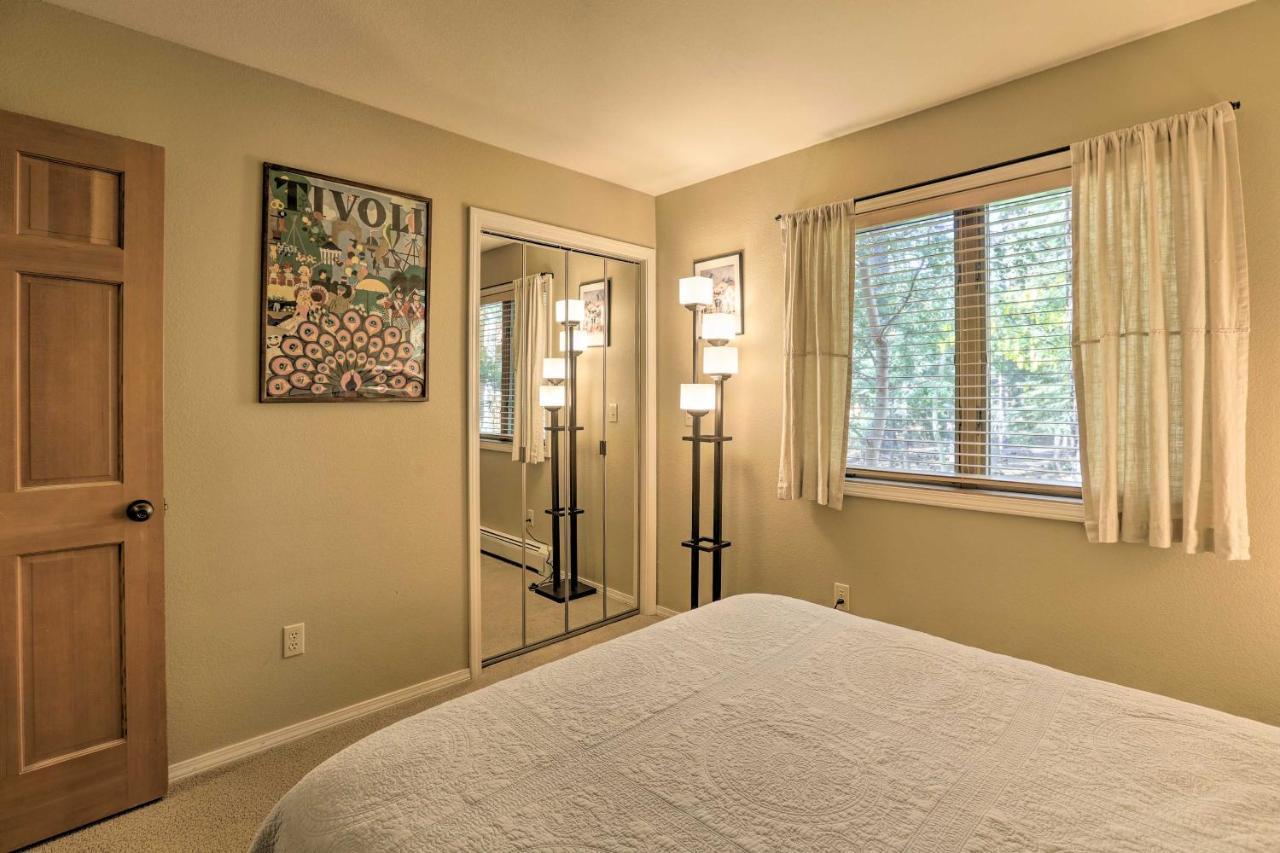 Corner-Unit Condo With Grill Walk To Lake Tahoe! Incline Village Exteriör bild